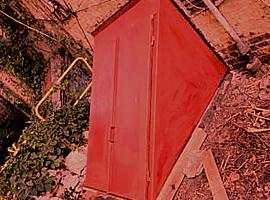 Red Sloped Bulkhead · NYC